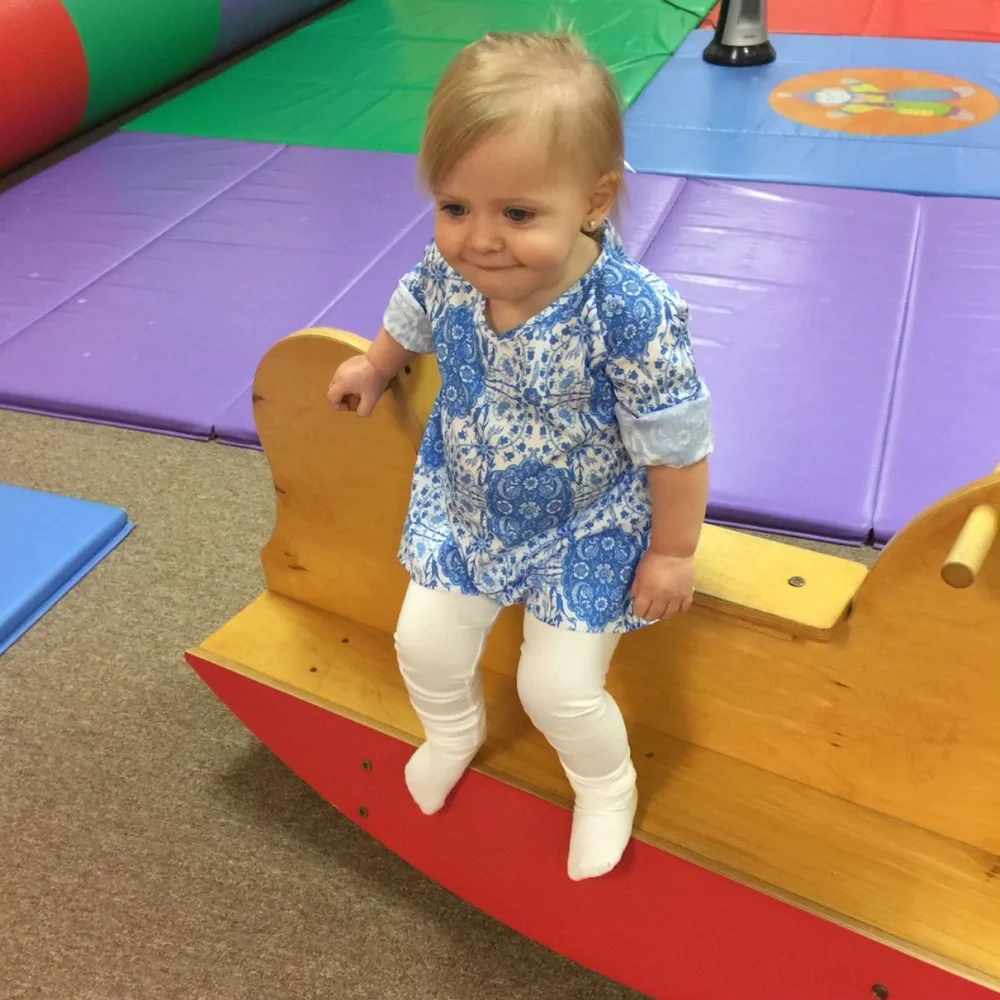 Persnickety Girls Blue Floral Bell Sleeve Top - Size 3T - Picture 4 of 7